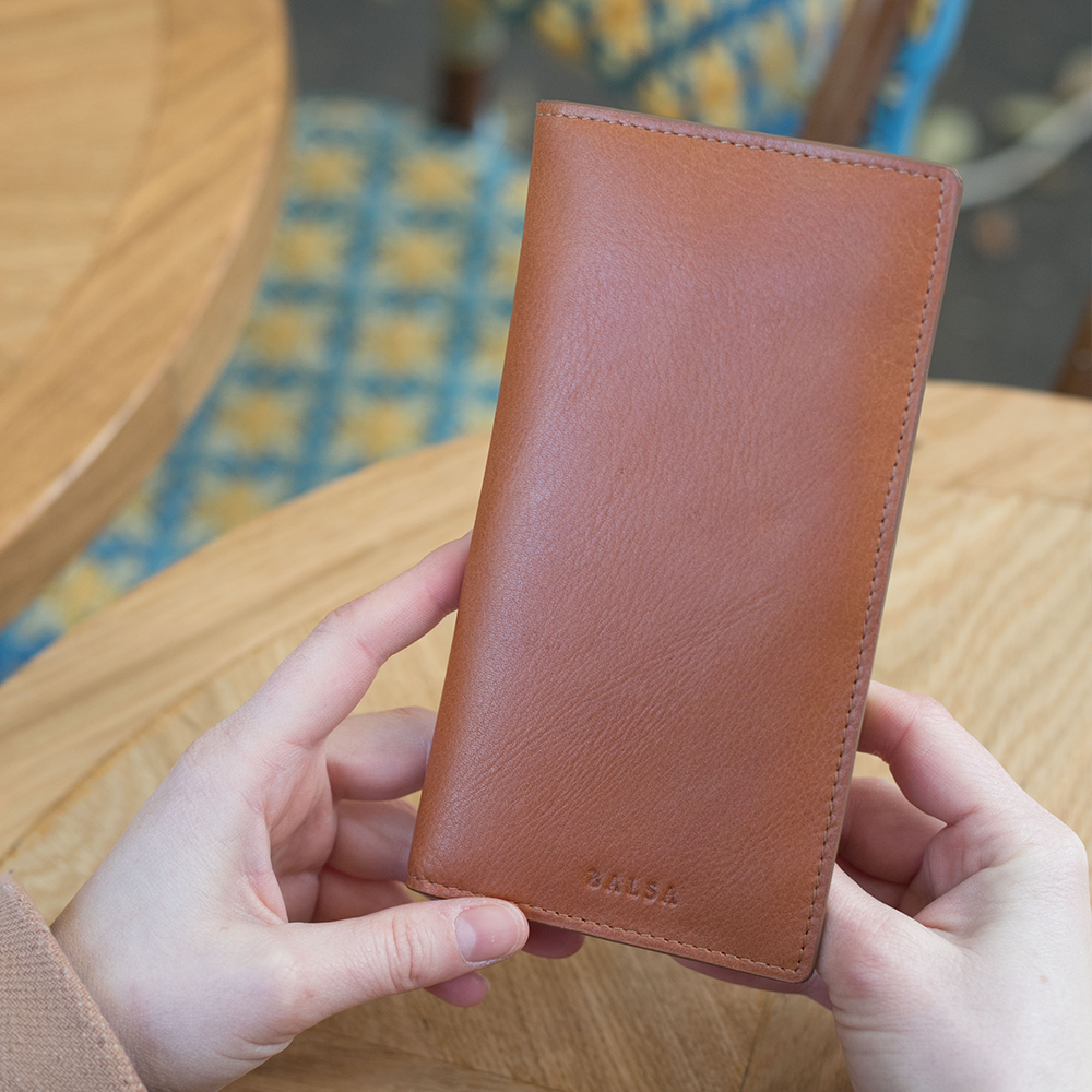portefeuille en cuir marron balsa