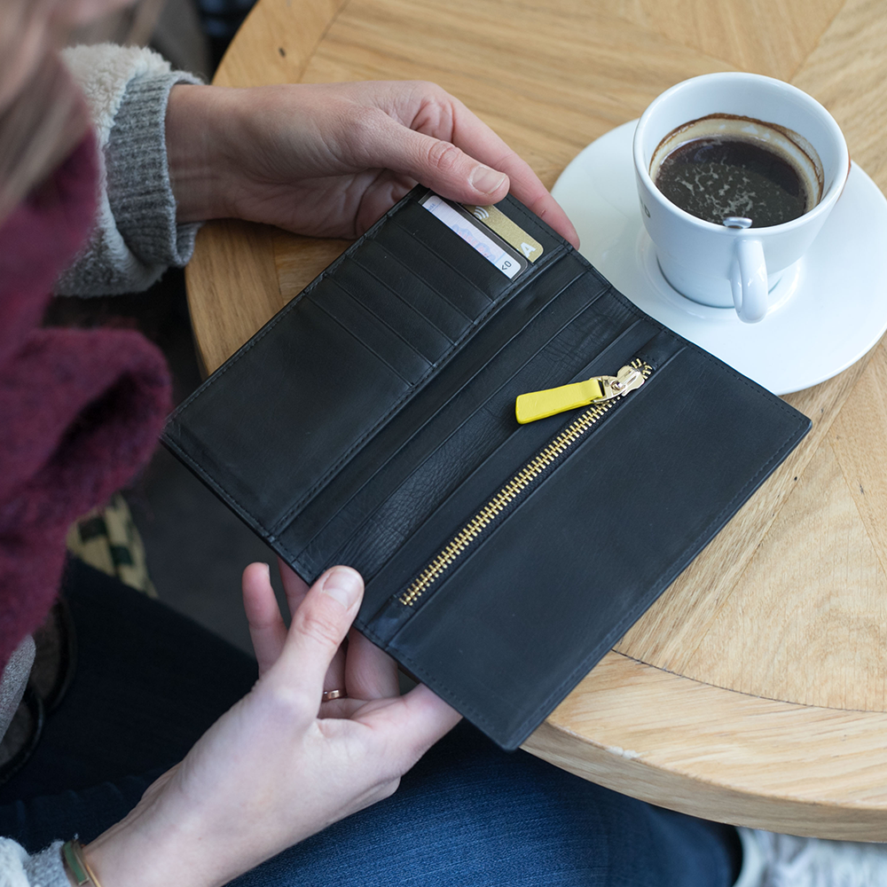 portefeuille en cuir noir pour femme balsa
